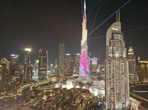 **Panoramic Views Of Burj Khalifa and Fountain**